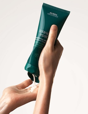 Acondicionador para cabello Aveda Botanical Repair Strengthening Conditioner 200 ml
