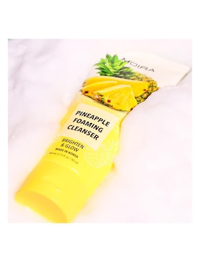 Limpiador facial Moira recomendado para dar brillo