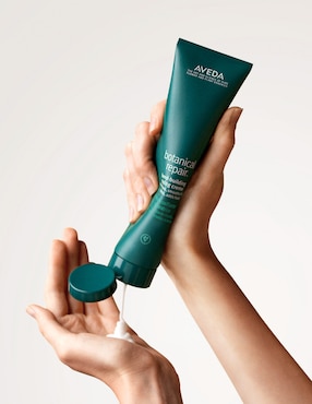 Crema para todo tipo de cabello Aveda para fortalecimiento