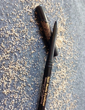 Delineador para ojos mate Dermacol 16H Matic