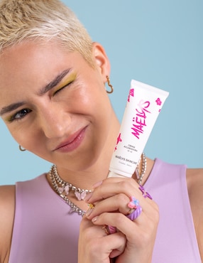 Crema para rostro y cuerpo recomendada para prevenir la aparición de manchas noche Maëlys para todo tipo piel