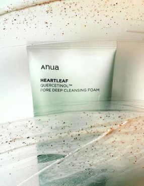 Limpiador facial Heartleaf Quercetinol Pore Deep Cleansing foam Anua para disminuir puntos negros