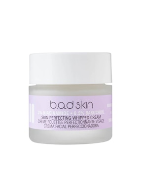 Crema facial recomendada para prevenir signos de la edad día y noche B.A.D Skin Game On para piel normal y sensible