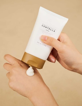 Crema facial recomendada para hidratar día y noche Skin1004 Centella para todo tipo piel
