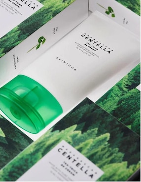 Crema facial recomendada para calmar y aliviar la piel día y noche Skin 1004 para todo tipo piel