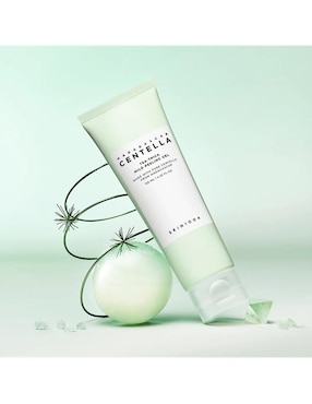 Limpiador facial Madagascar centella tea-trica mild peeling Skin 1004 para exfoliar