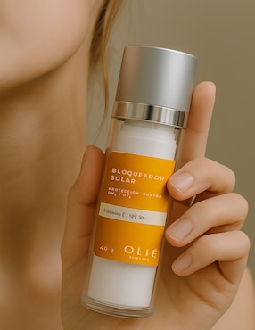 Bloqueador solar FPS 50+ con vitamina E/ SPF 50+ Olié 40 g