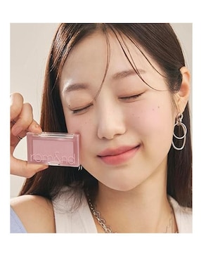 Blush en polvo compacto ROM&ND
