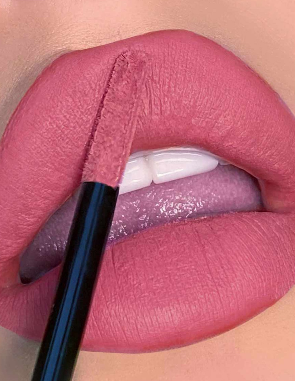 LABIAL LÍQUIDO MATE DE LARGA DURACIÓN LO
