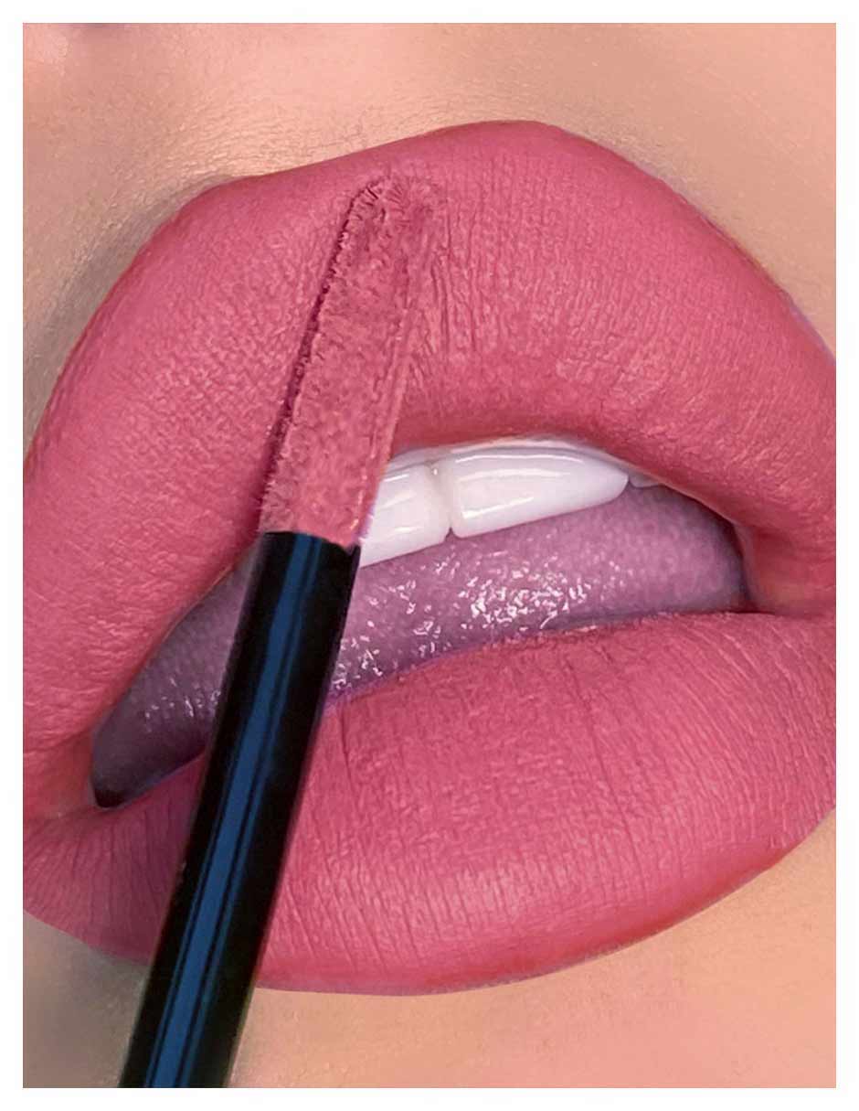 LABIAL LÍQUIDO MATE DE LARGA DURACIÓN LO