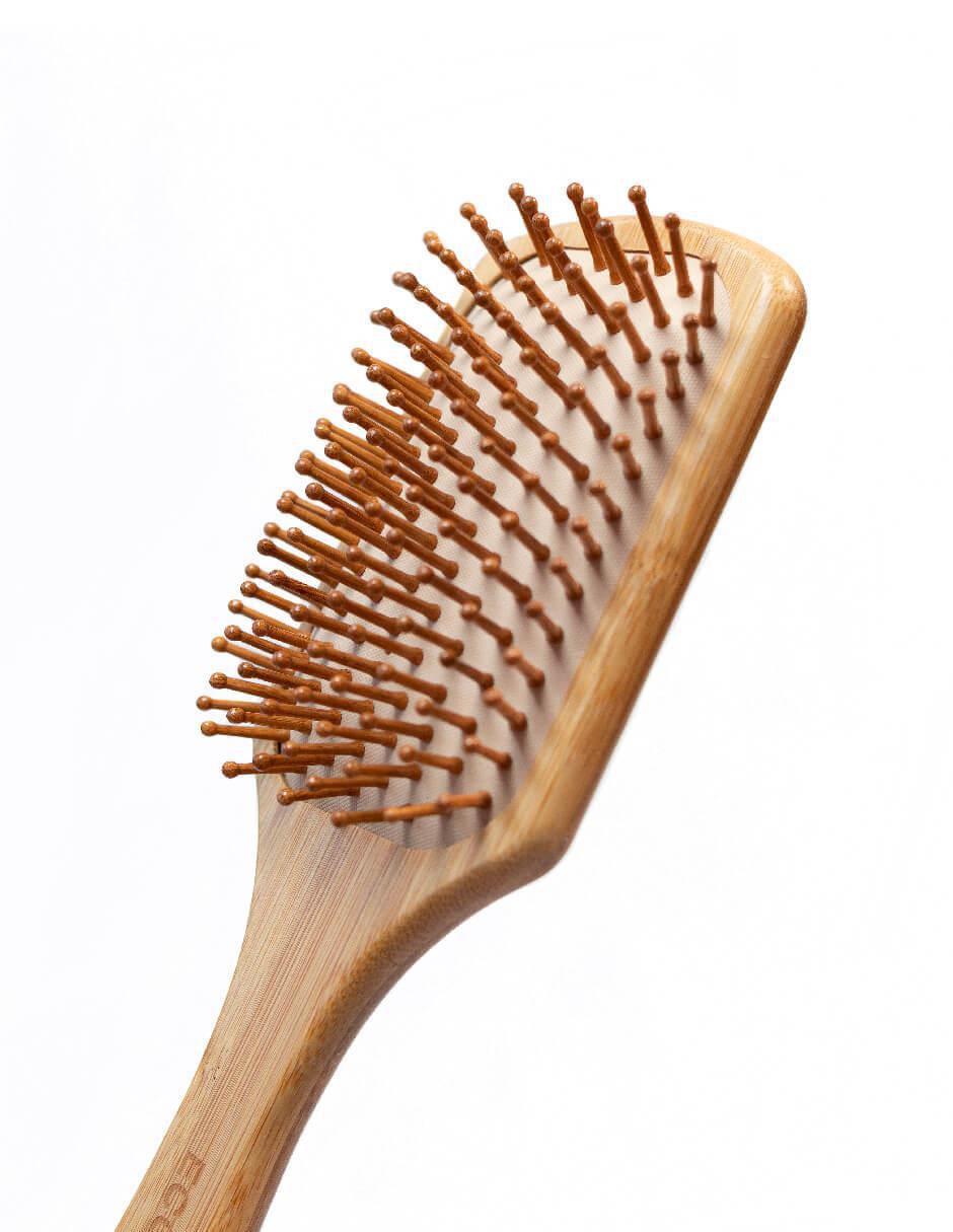 Cepillo para cabello de bambú 2