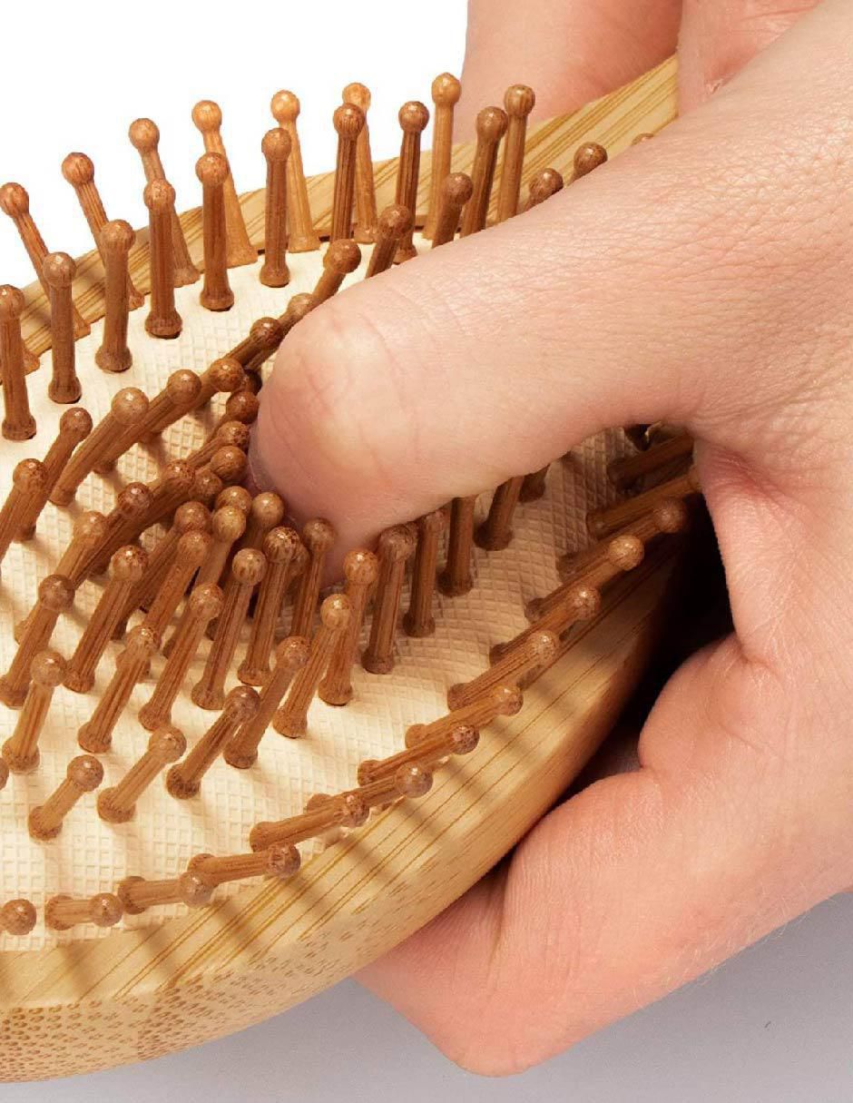 Cepillo para cabello de madera 4