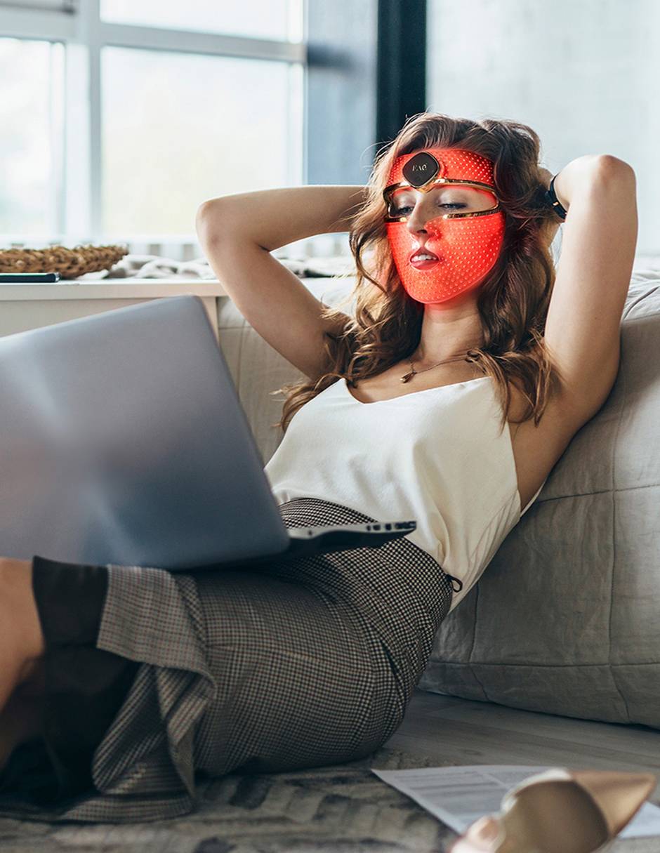 Dispositivo facial de fototerapia 202 5