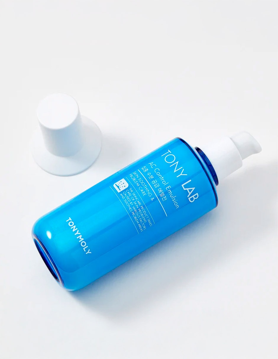 Crema facial recomendada para hidratar día y noche Tony Lab para piel mixta y grasa 2