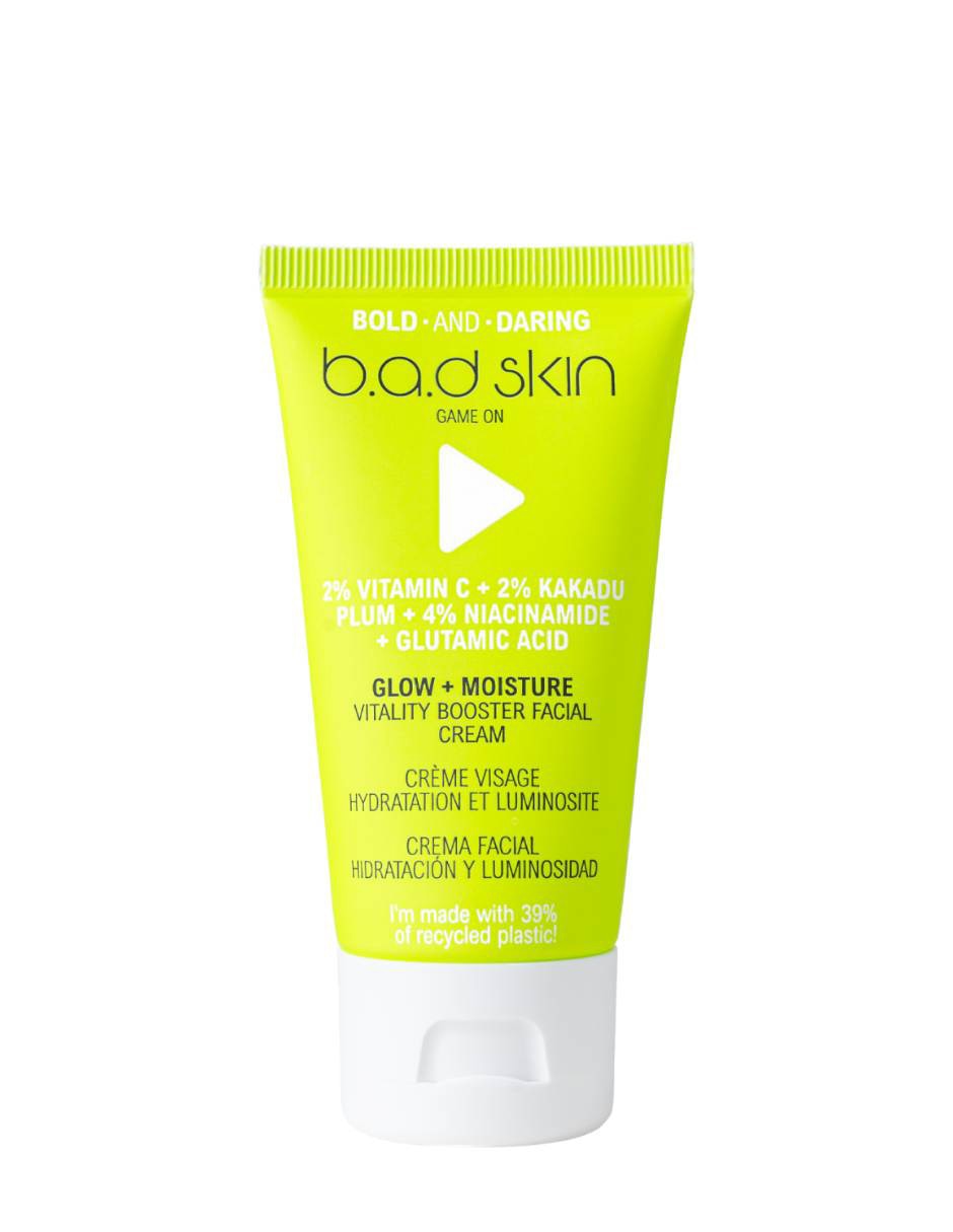 Crema facial recomendada para hidratar día Game On para piel normal y sensible