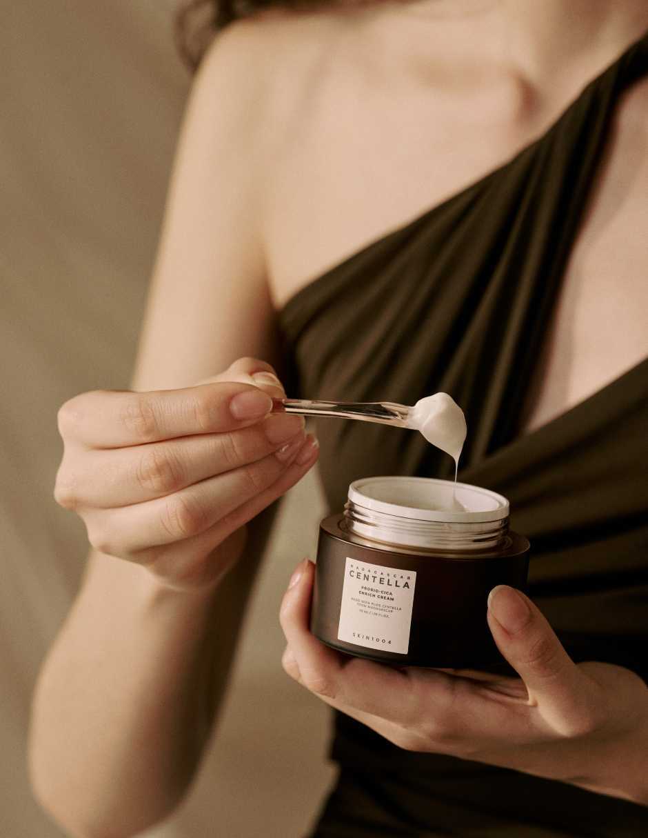 Crema facial recomendada para hidratar de día y noche Madagascar Centella Probio-Cica enrich Skin 1004 Probio-Cica todo tipo piel 5